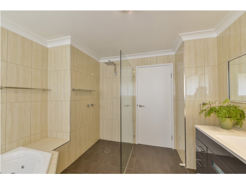 25 Woodbry Crescent, Tamworth NSW 2340