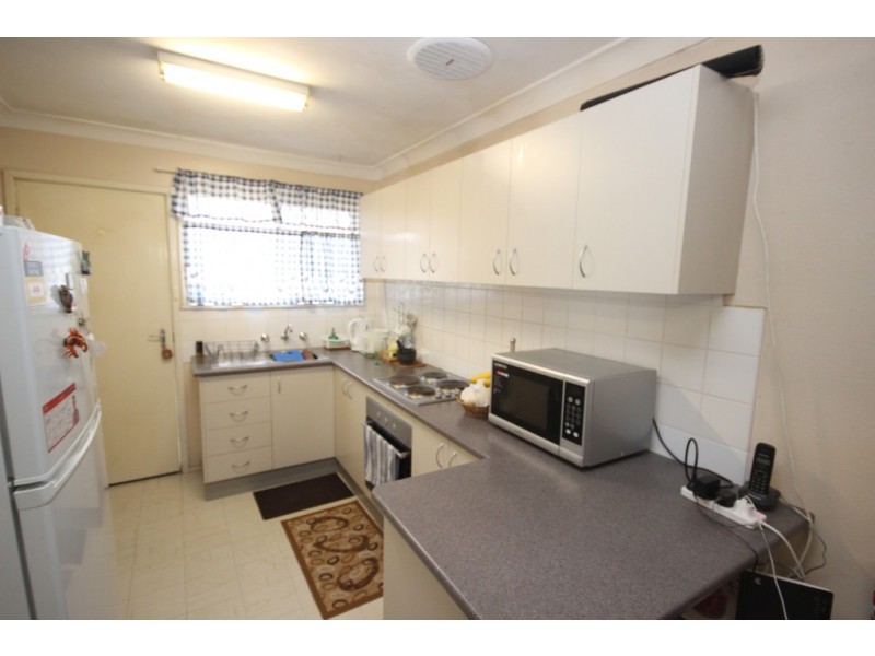 2/11 Yarmouth Parade, Tamworth NSW 2340
