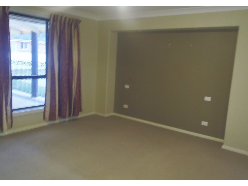 12 Merrinee Place, Tamworth NSW 2340