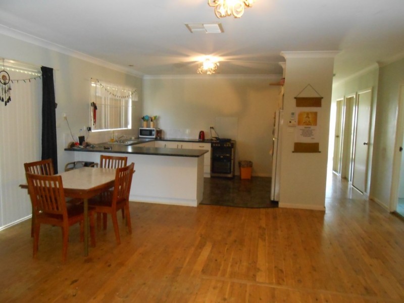 10 Jill Street, Tamworth NSW 2340