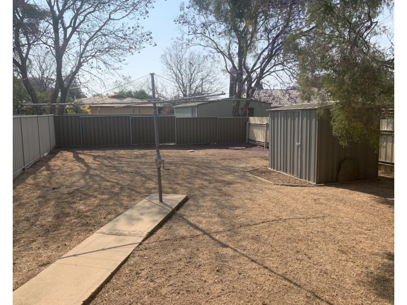 1/2 Osprey Way, Tamworth NSW 2340