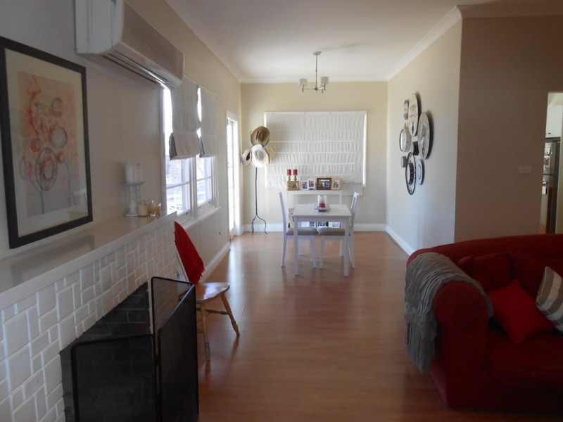 1 Neridah Avenue, Tamworth NSW 2340