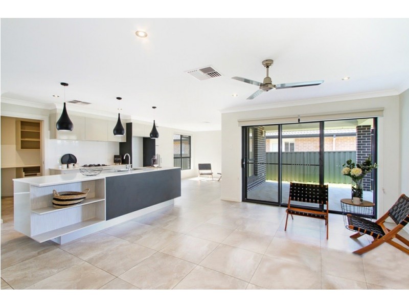 47 Warrah Drive, Tamworth NSW 2340