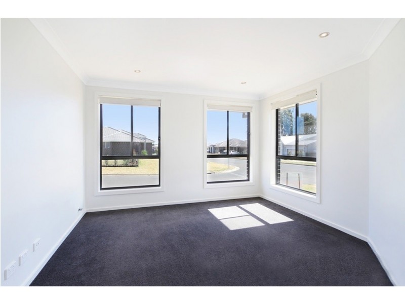 47 Warrah Drive, Tamworth NSW 2340