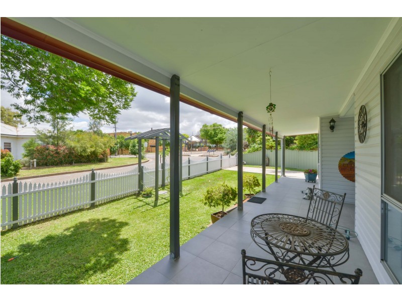 19 Russell Street, Tamworth NSW 2340