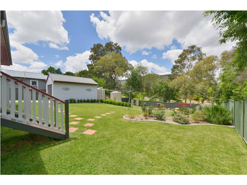 19 Russell Street, Tamworth NSW 2340