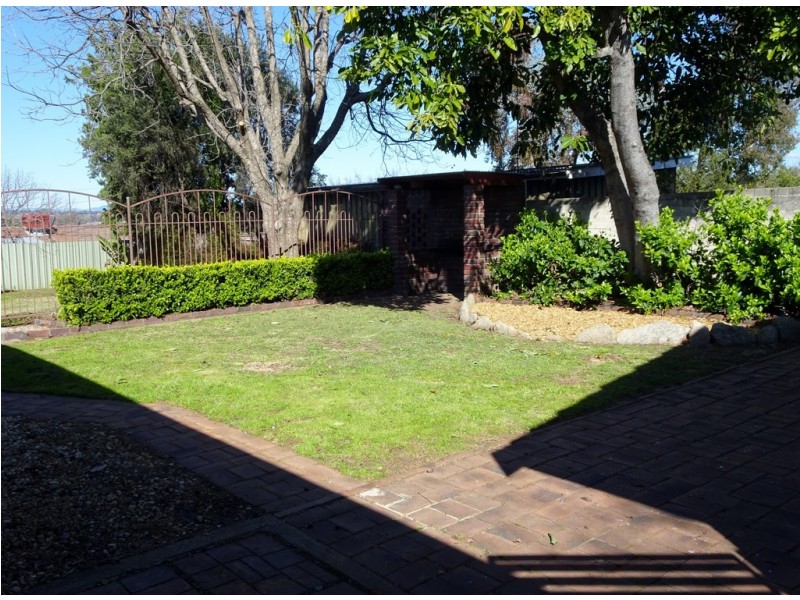 17 Myrl Street, Tamworth NSW 2340