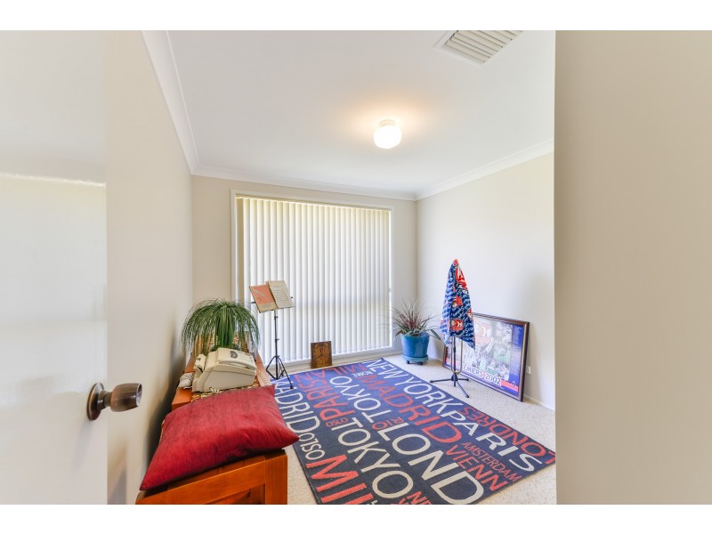 9 Narine Close, Tamworth NSW 2340