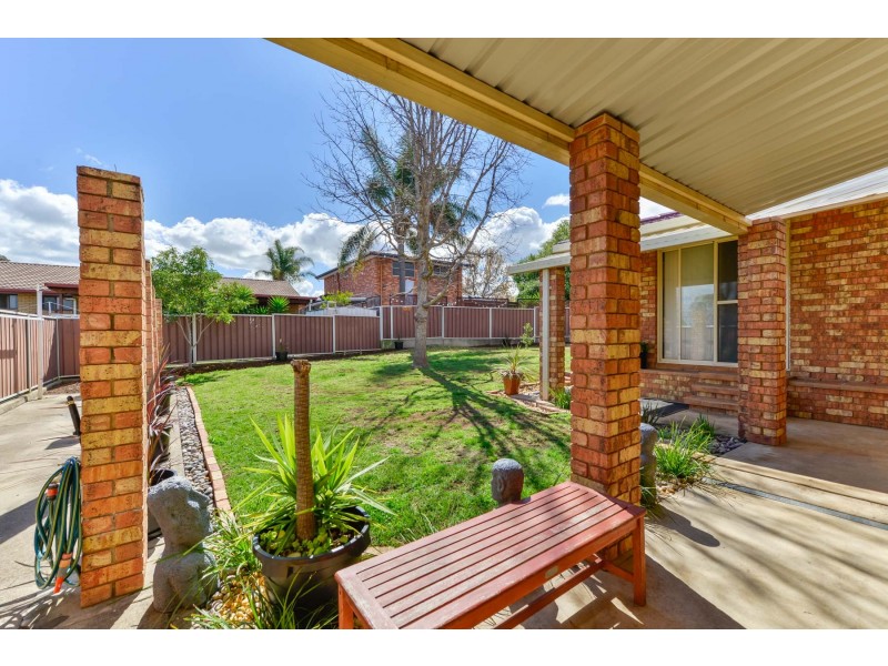 9 Narine Close, Tamworth NSW 2340