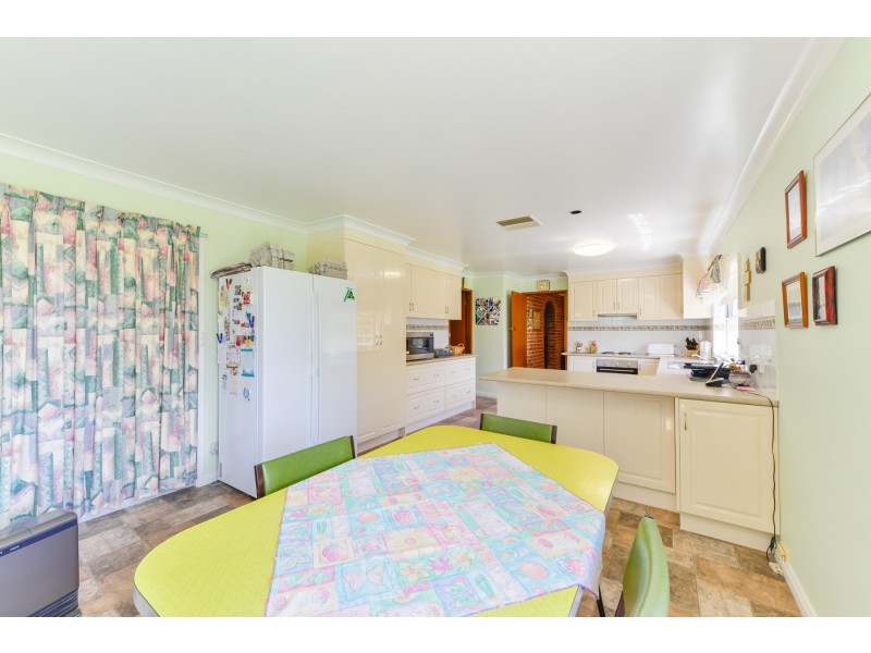 16 Darrell Road, Calala NSW 2340