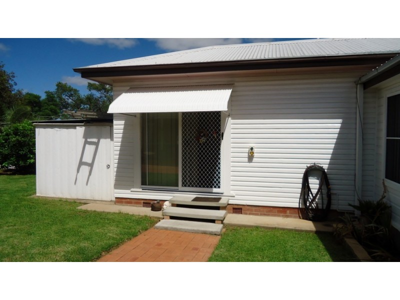 168 Belmore Street, Tamworth NSW 2340