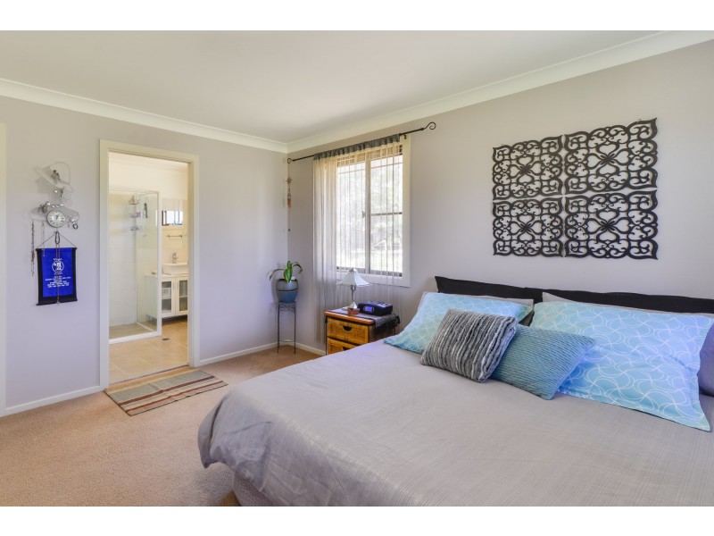 67 Regans Road, Tamworth NSW 2340