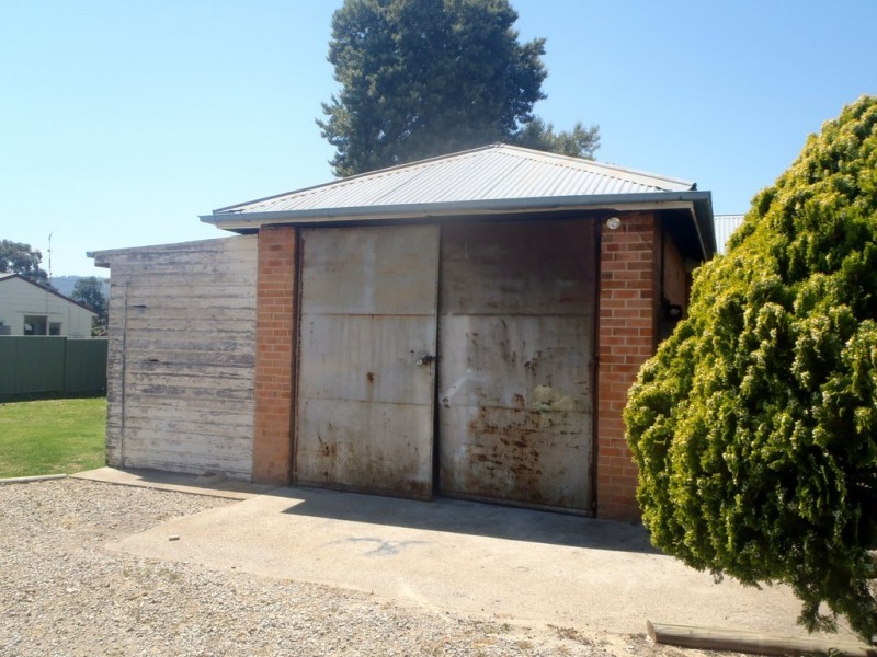 9 Degance Street, Tamworth NSW 2340