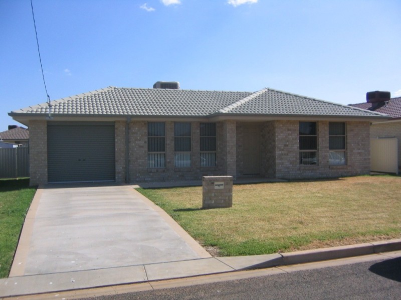 5 Mitchell Street, Tamworth NSW 2340