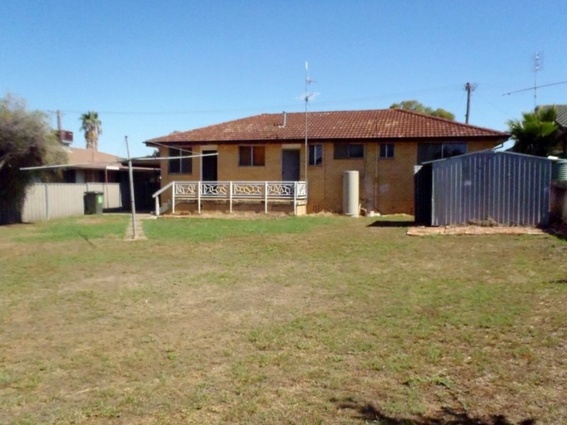 13 Robina Street, Tamworth NSW 2340