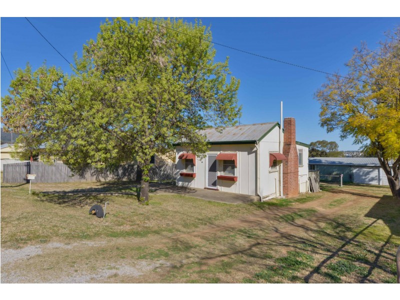 19 Johnston Street, North Tamworth NSW 2340