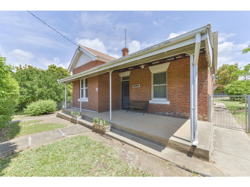28 Dean Street, Tamworth NSW 2340
