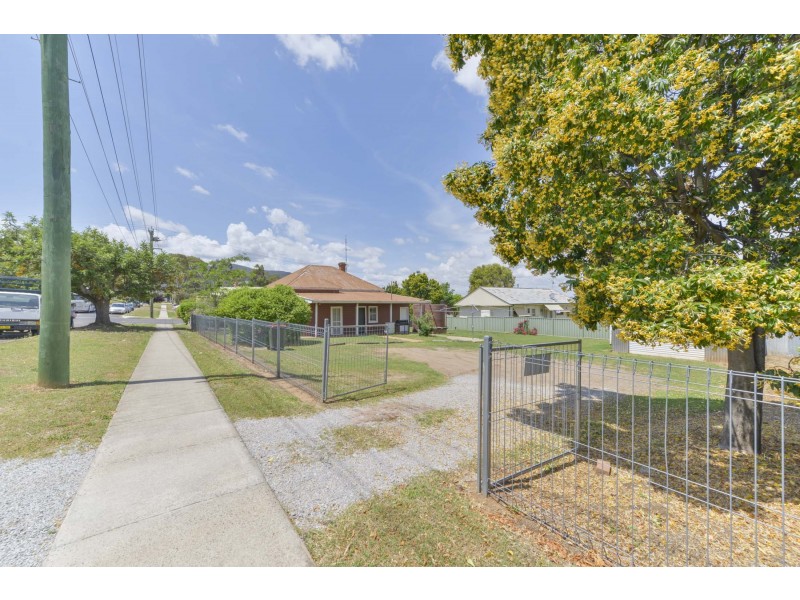 28 Dean Street, Tamworth NSW 2340