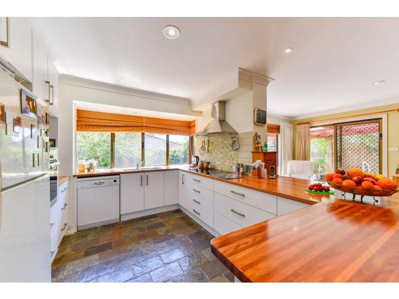 36 Valley Drive, Tamworth NSW 2340