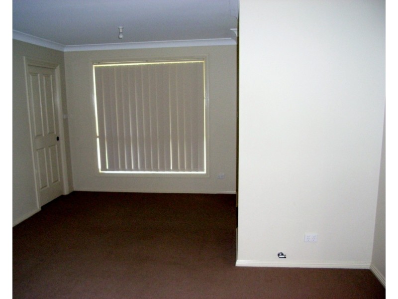 27 Fishermans Place, Tamworth NSW 2340