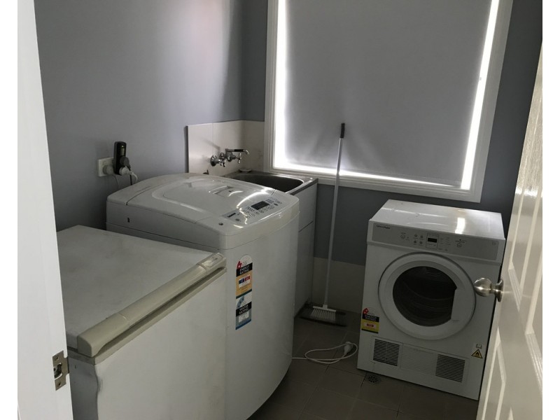 27 Fishermans Place, Tamworth NSW 2340