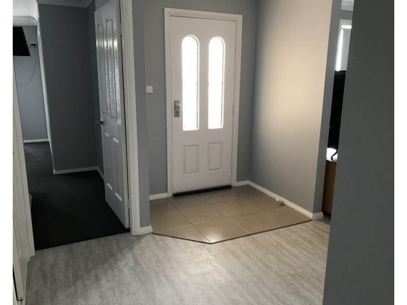 27 Fishermans Place, Tamworth NSW 2340