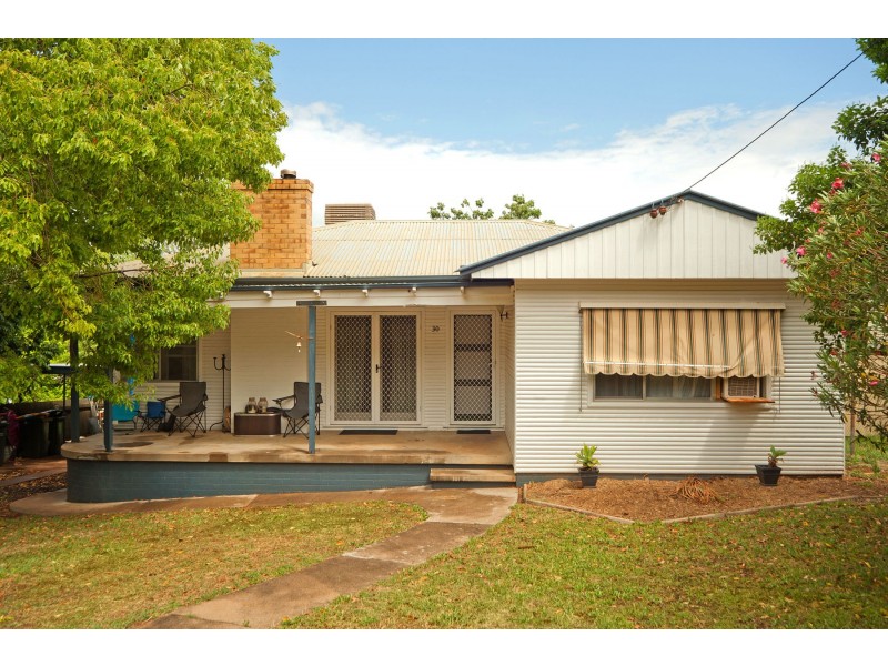 30 Hall Street, Tamworth NSW 2340