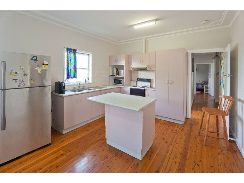 30 Hall Street, Tamworth NSW 2340