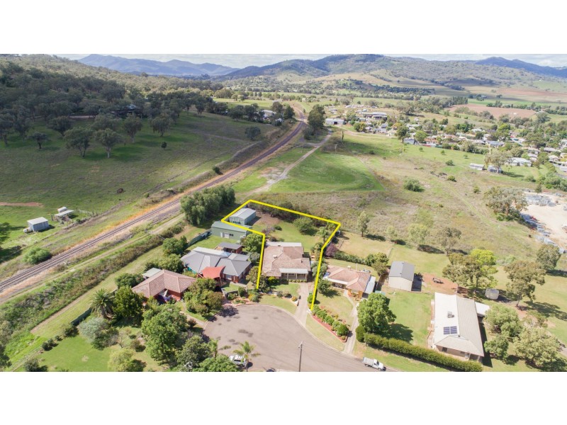 15 Somerset Place, Tamworth NSW 2340