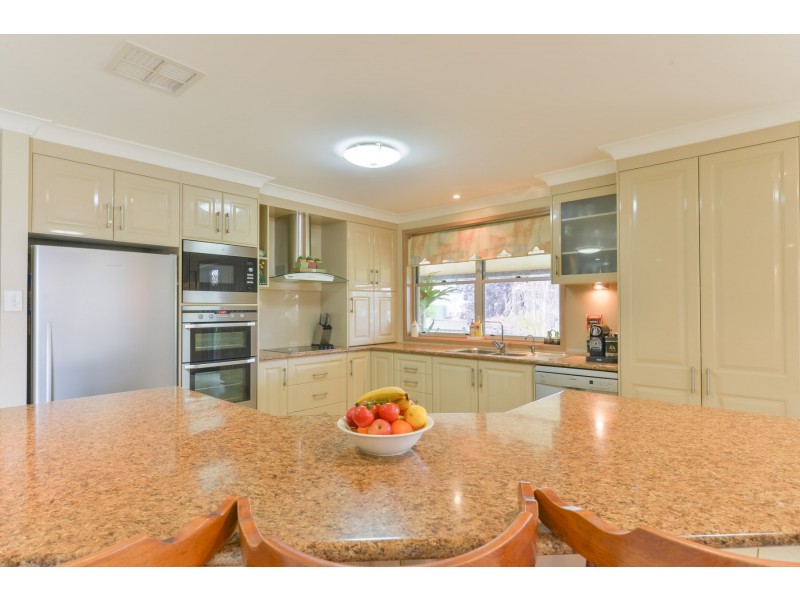 15 Somerset Place, Tamworth NSW 2340