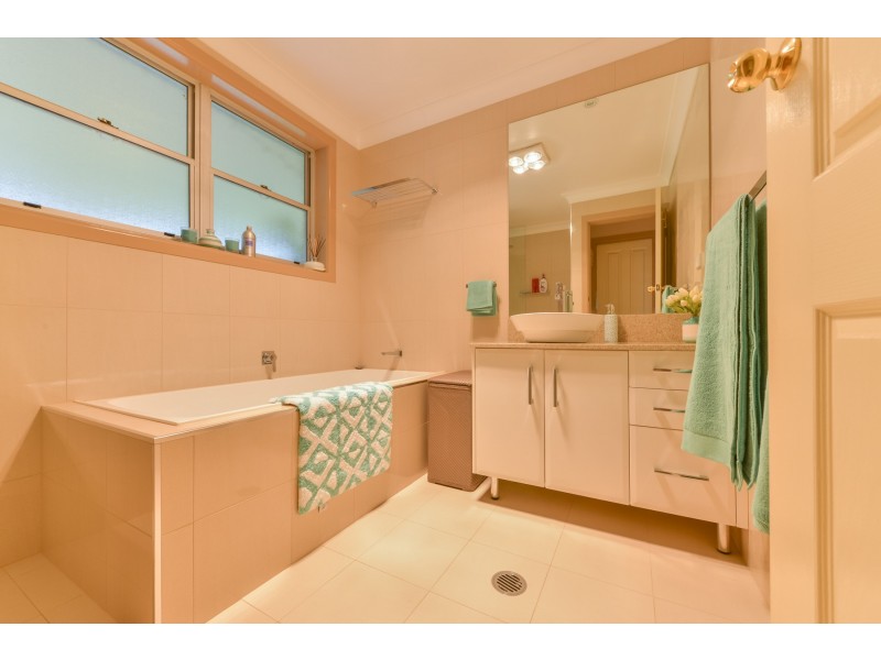 15 Somerset Place, Tamworth NSW 2340