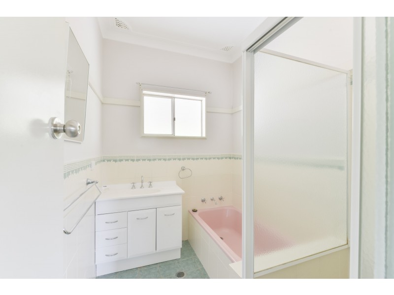 40 Oak Street, Tamworth NSW 2340