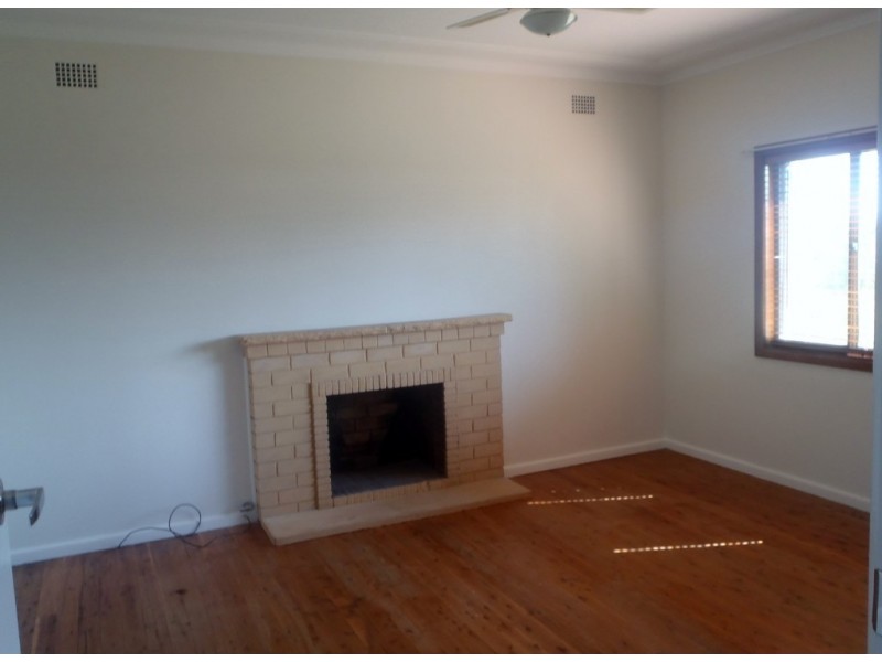 4 Croydon Avenue, Tamworth NSW 2340