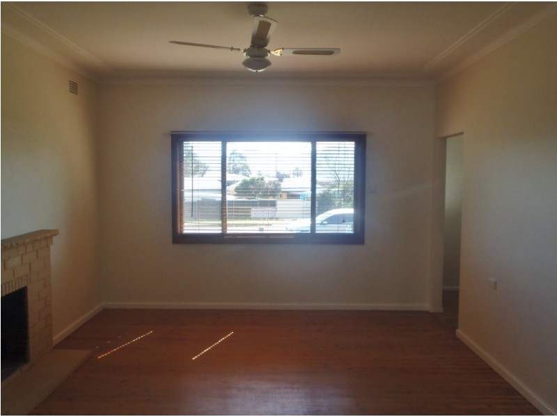 4 Croydon Avenue, Tamworth NSW 2340