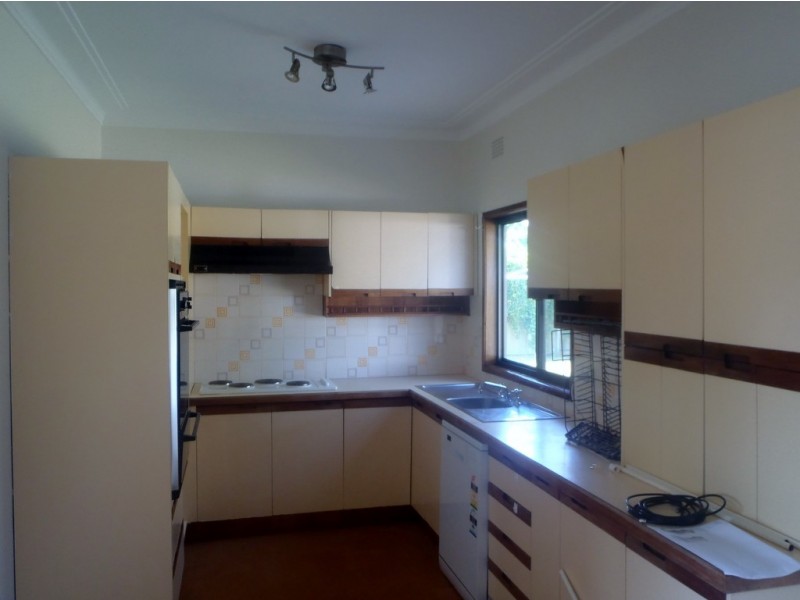 4 Croydon Avenue, Tamworth NSW 2340