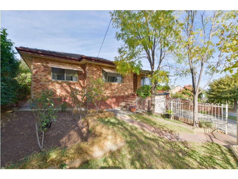 15 Chelmsford Street, Tamworth NSW 2340