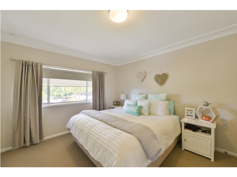 15 Chelmsford Street, Tamworth NSW 2340