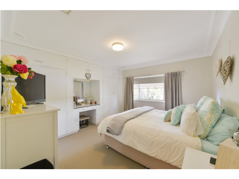 15 Chelmsford Street, Tamworth NSW 2340