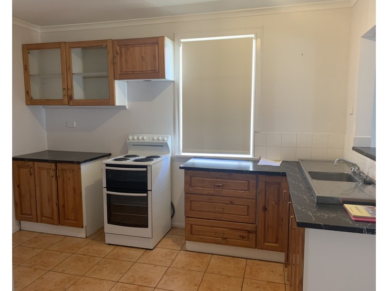 9 Edith Street, Tamworth NSW 2340