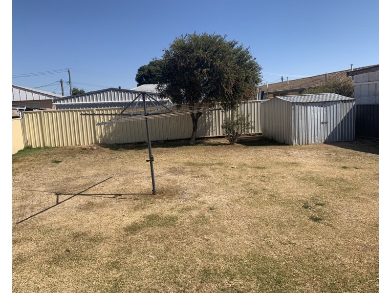 9 Edith Street, Tamworth NSW 2340