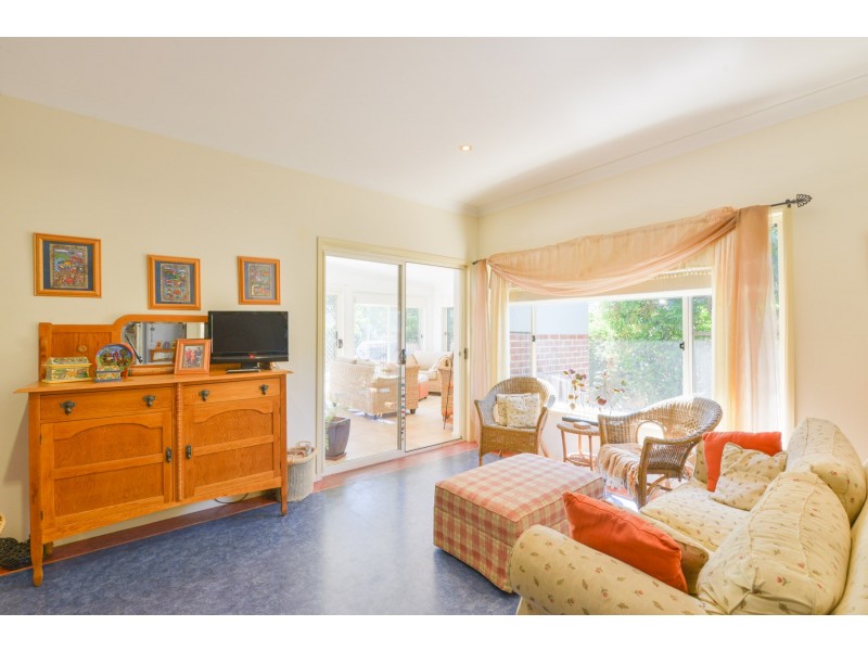 16 Overlanders Way, Tamworth NSW 2340