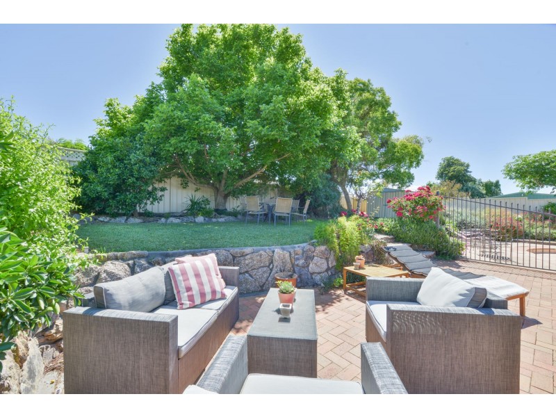 16 Overlanders Way, Tamworth NSW 2340