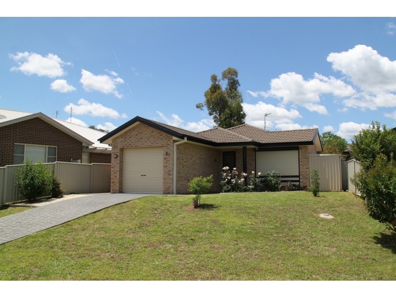 5A James Place, Tamworth NSW 2340