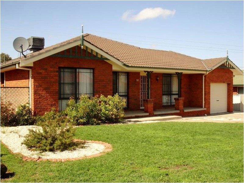96 Morilla Street, Tamworth NSW 2340