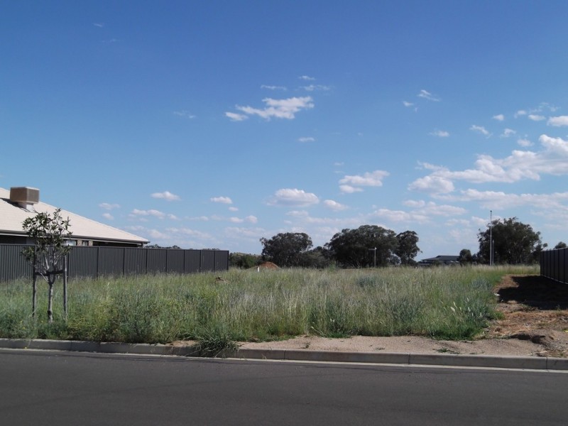 23 Grand Meadows Drive, Tamworth NSW 2340