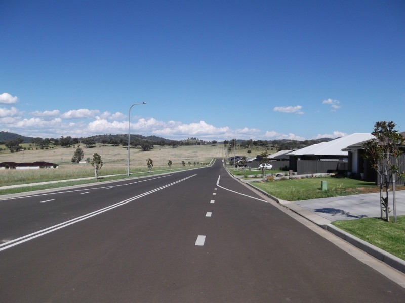 23 Grand Meadows Drive, Tamworth NSW 2340