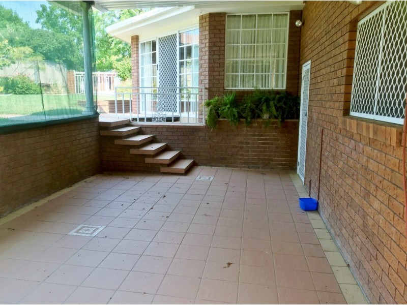 35 Camira Crescent, Tamworth NSW 2340