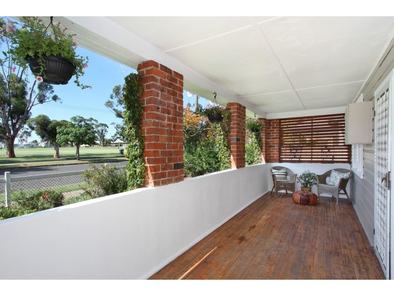 39 Gipps Street, Tamworth NSW 2340