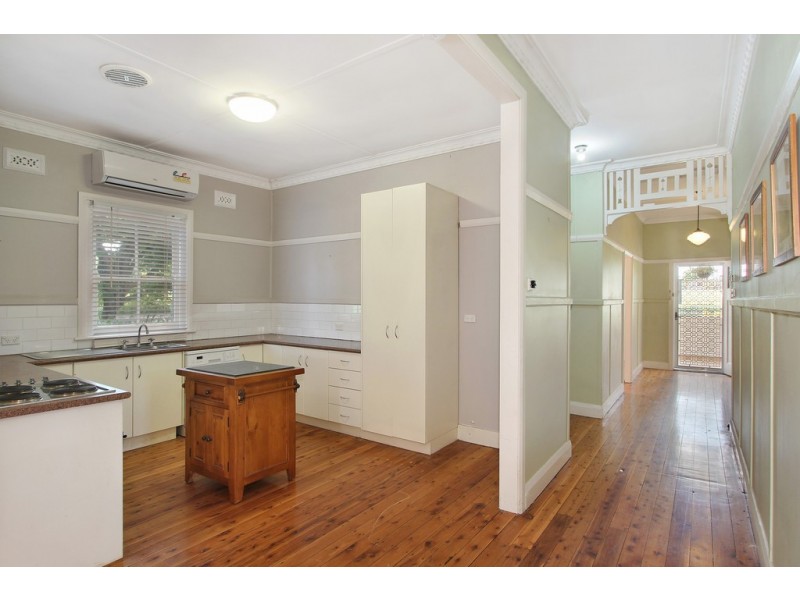 39 Gipps Street, Tamworth NSW 2340