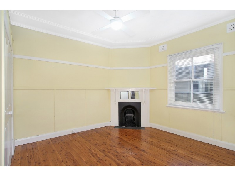 39 Gipps Street, Tamworth NSW 2340